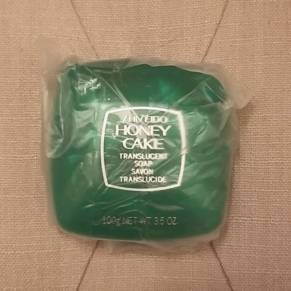 Shiseido Honey Cake soap